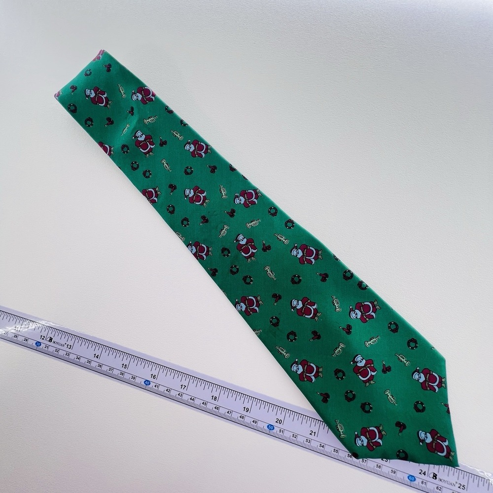 VTG Cambridge Classics Mervyns Christmas Tie Santa‎ Wreath Trumpet 100% Silk